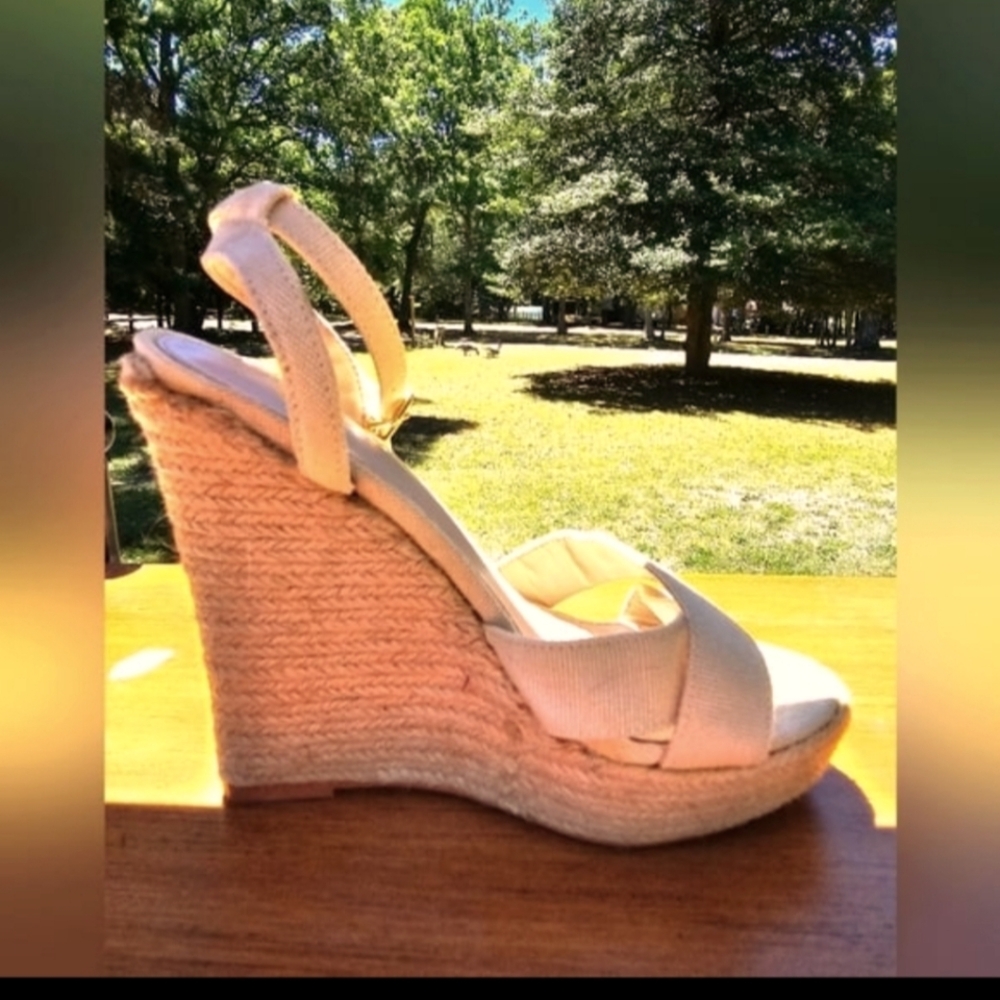 VICTORIA'S SECRET ESPADRILLE SANDALS